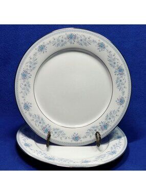 Noritake Blue Hill Dinner Plates 10 1/2" Pattern 2482 Cottagecore Set of 2